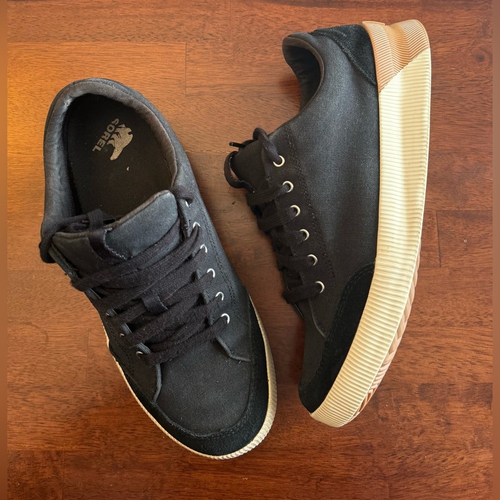 SOREL women’s OutNAbout Waterproof Low Sneakers Black Canvas Comfort Walking 10✨ - Picture 1 of 7